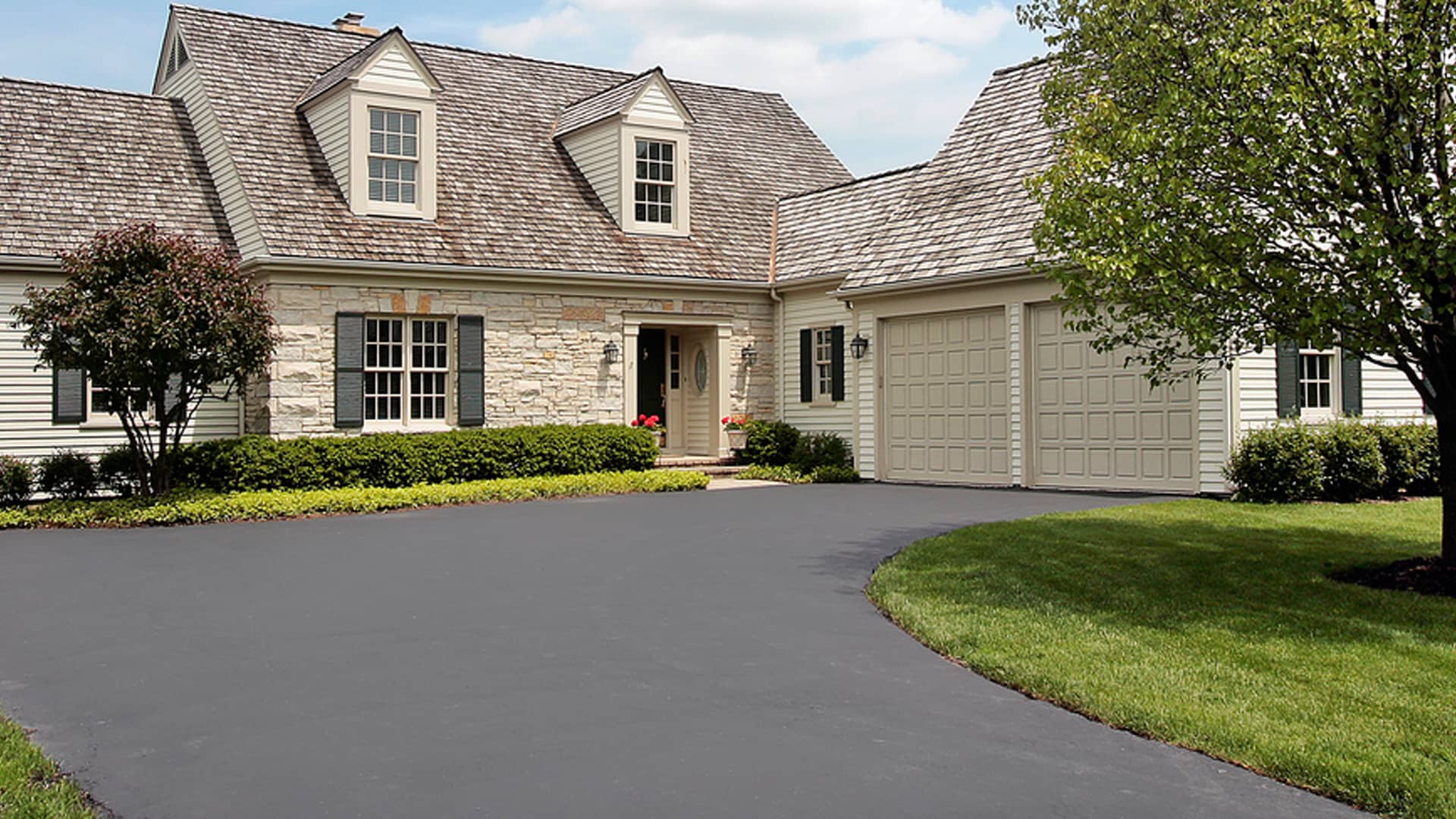 Driveway Paving Image